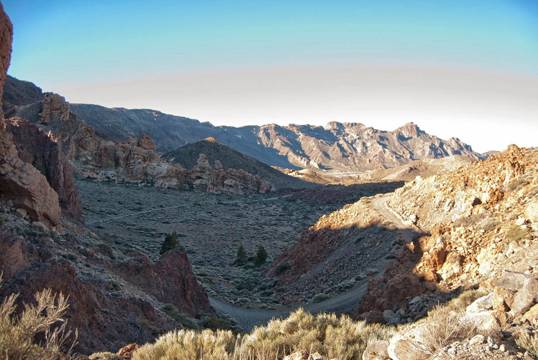 Senderismocsubiendo al teide